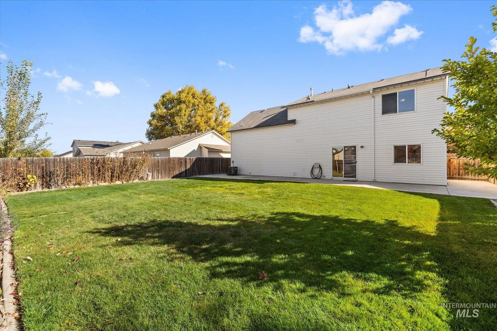 19865 Amherst Ave, Caldwell, ID 83605 photo 2
