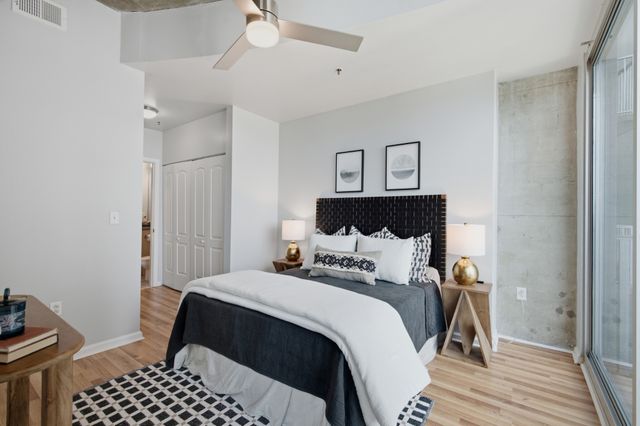 415 Church St Apt 2411, Nashville, TN 37219
