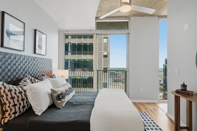415 Church St Apt 2411, Nashville, TN 37219