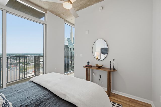 415 Church St Apt 2411, Nashville, TN 37219