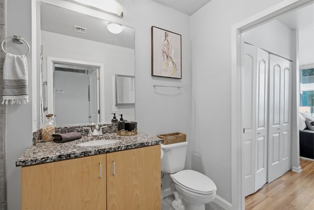 415 Church St Apt 2411, Nashville, TN 37219