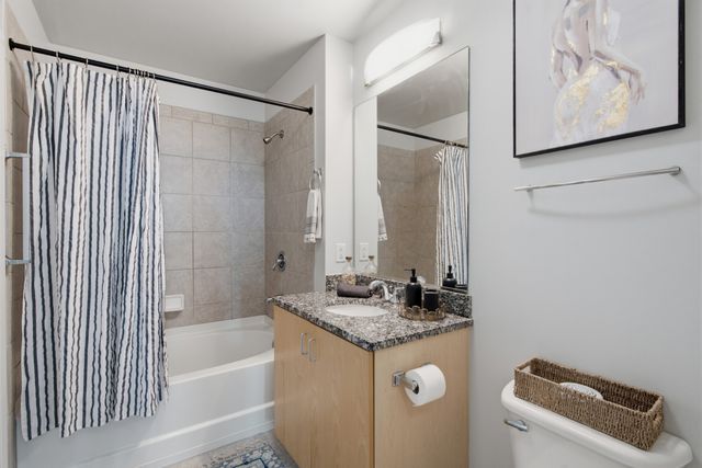 415 Church St Apt 2411, Nashville, TN 37219