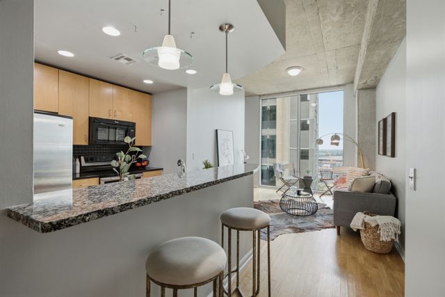 415 Church St Apt 2411, Nashville, TN 37219