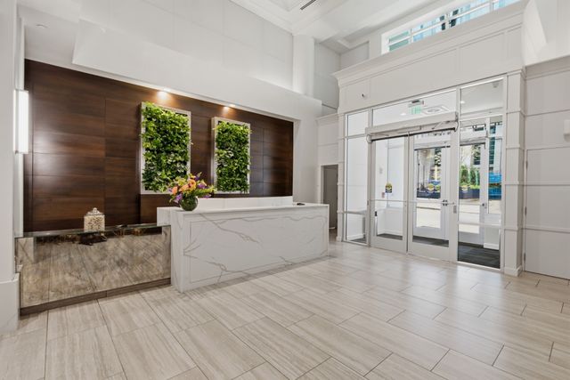 415 Church St Apt 2411, Nashville, TN 37219