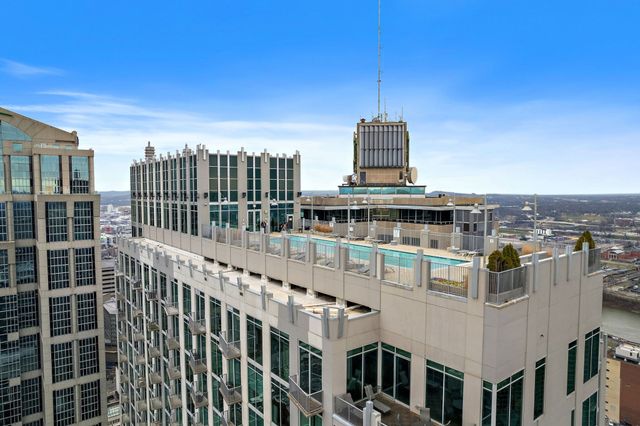 415 Church St Apt 2411, Nashville, TN 37219