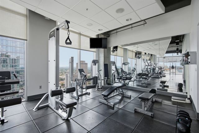 415 Church St Apt 2411, Nashville, TN 37219