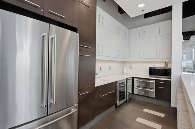 415 Church St Apt 2411, Nashville, TN 37219