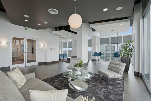 415 Church St Apt 2411, Nashville, TN 37219