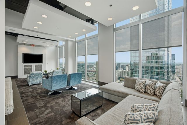 415 Church St Apt 2411, Nashville, TN 37219
