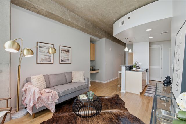 415 Church St Apt 2411, Nashville, TN 37219