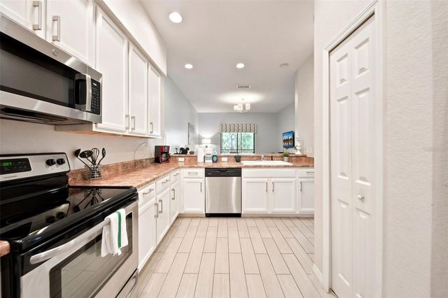 3050 PIRATES RETREAT COURT 408, Kissimmee, FL 34747