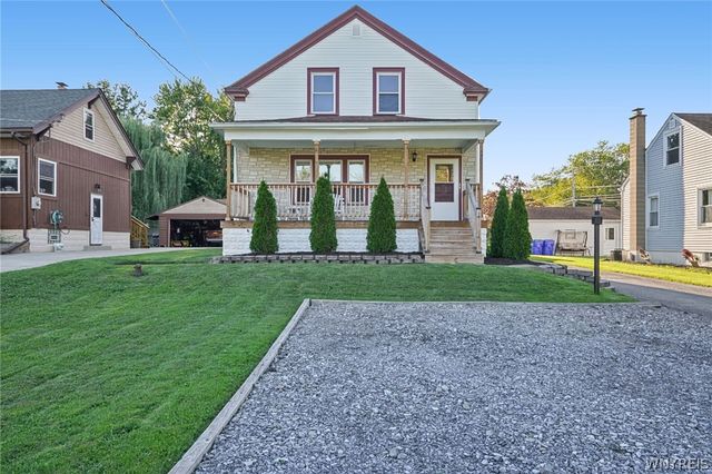 4812 Bay View Road, Hamburg, NY 14075