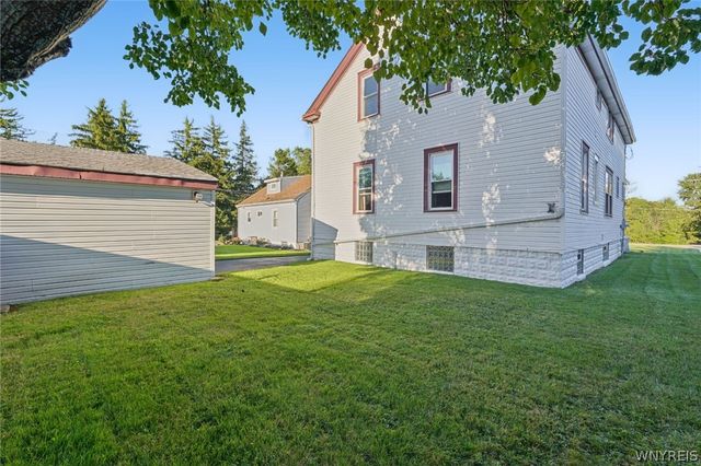 4812 Bay View Road, Hamburg, NY 14075