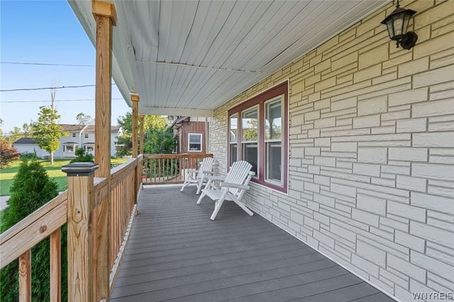 4812 Bay View Road, Hamburg, NY 14075