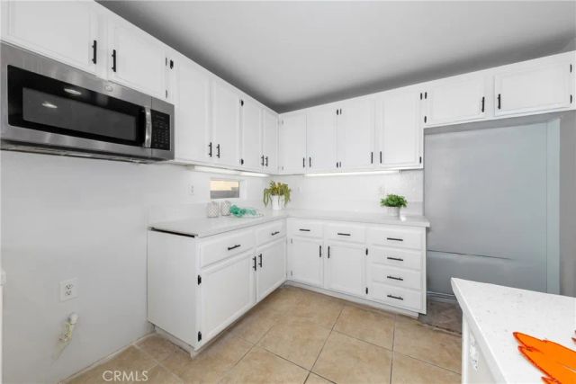 9868 Maple Court, Adelanto, CA 92301