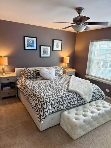 1906 Ozark Parkway, Algonquin, IL 60102