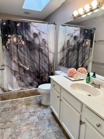 1906 Ozark Parkway, Algonquin, IL 60102