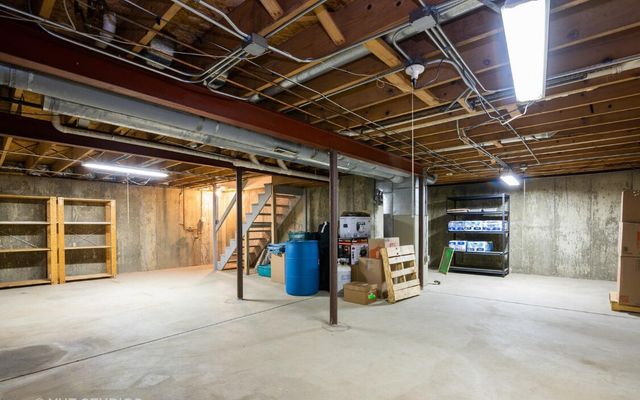 1906 Ozark Parkway, Algonquin, IL 60102