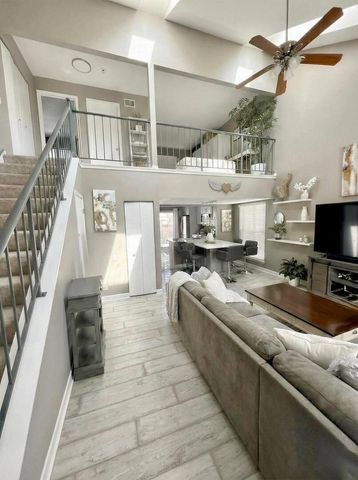 1906 Ozark Parkway, Algonquin, IL 60102