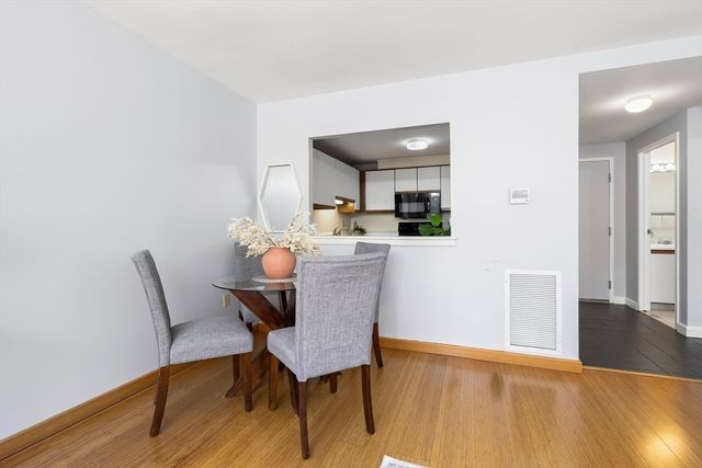1 Watermill Place 516, Arlington, MA 02476