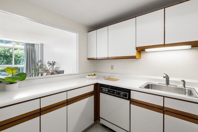 1 Watermill Place 516, Arlington, MA 02476
