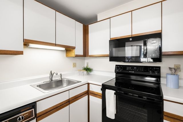 1 Watermill Place 516, Arlington, MA 02476