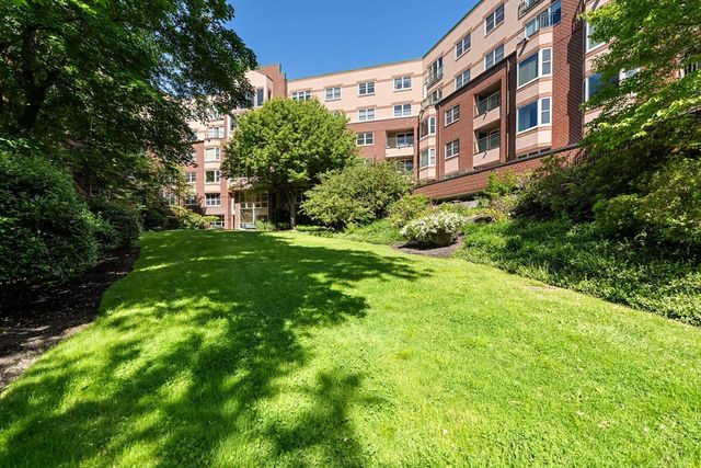 1 Watermill Place 516, Arlington, MA 02476