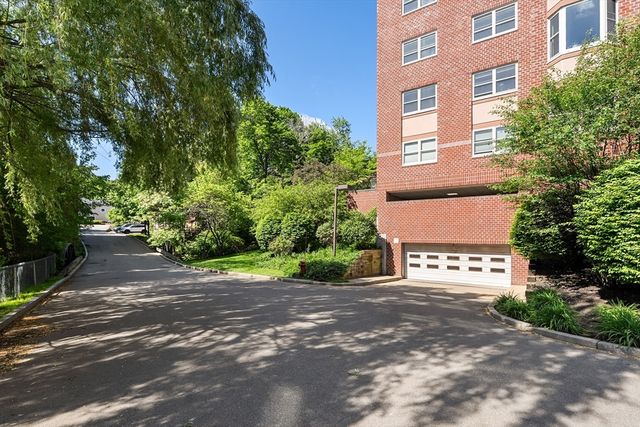 1 Watermill Place 516, Arlington, MA 02476