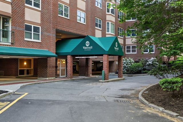 1 Watermill Place 516, Arlington, MA 02476