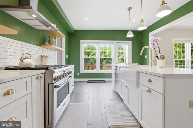 14200 WHITE WATER WAY, Gaithersburg, MD 20878