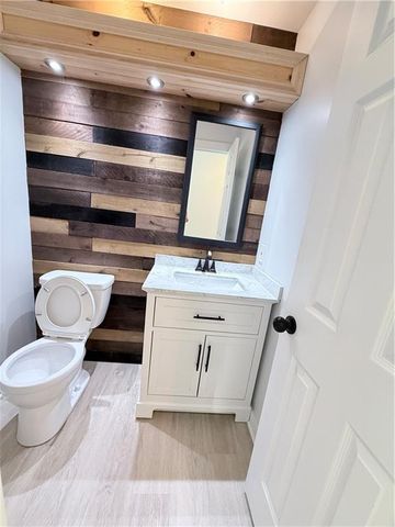 7115 N Corrington Avenue, Kansas City, MO 64119