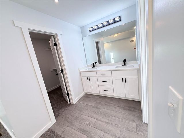 7115 N Corrington Avenue, Kansas City, MO 64119