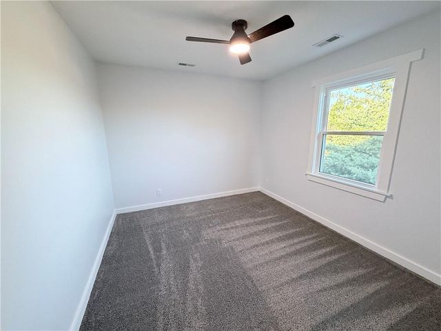 7115 N Corrington Avenue, Kansas City, MO 64119