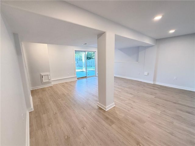 7115 N Corrington Avenue, Kansas City, MO 64119