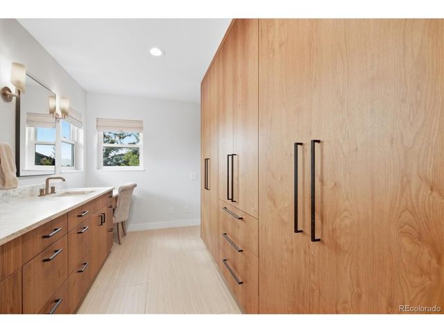 7371 S Madison Cir, Centennial, CO 80122