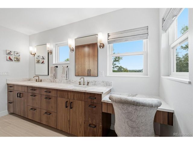 7371 S Madison Cir, Centennial, CO 80122