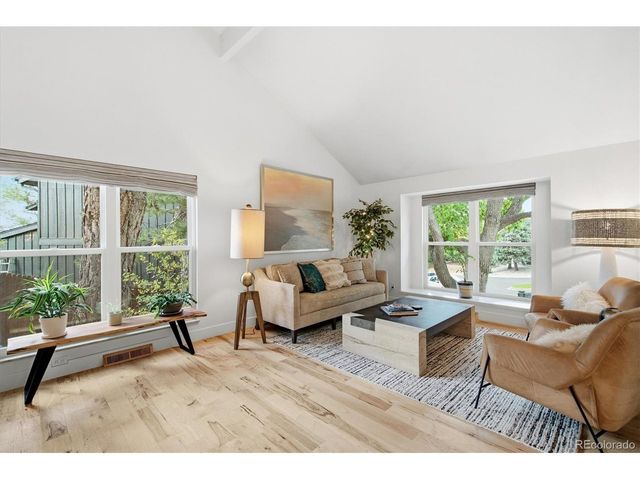 7371 S Madison Cir, Centennial, CO 80122