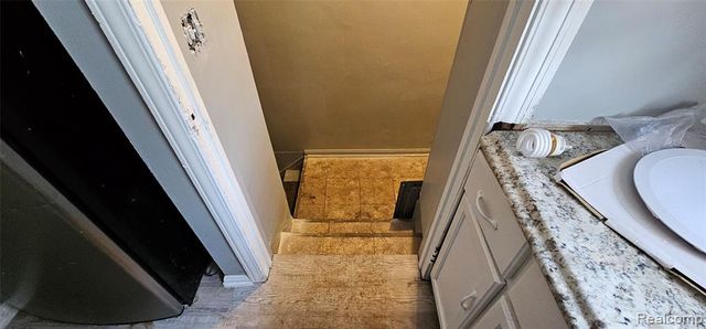 14290 Stansbury Street, Detroit, MI 48227