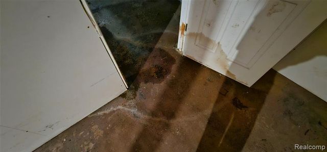 14290 Stansbury Street, Detroit, MI 48227