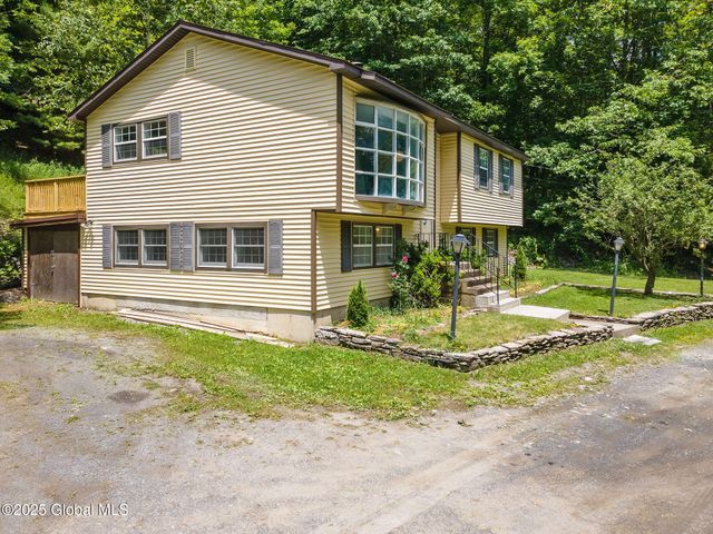 257 Lake Road, Cobleskill, NY 12043
