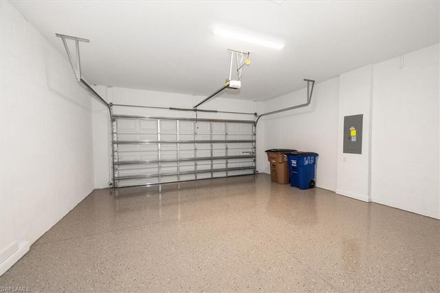 3061 Weston Manor DR, Alva, FL 33920