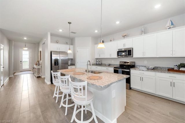 3061 Weston Manor DR, Alva, FL 33920