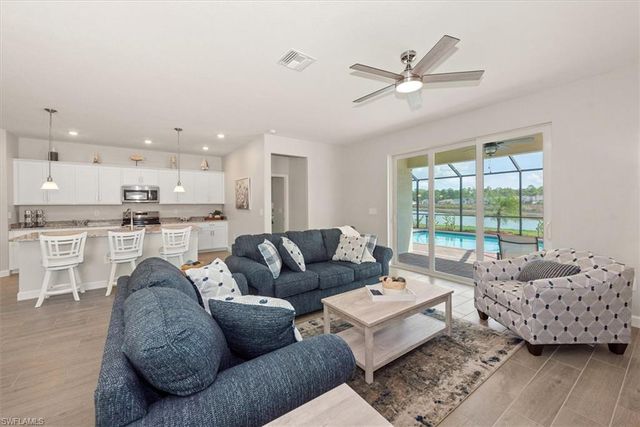 3061 Weston Manor DR, Alva, FL 33920