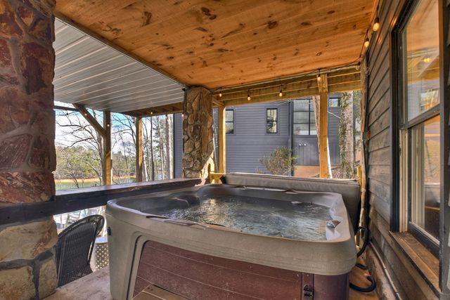 59 Chiefs Lane, Blue Ridge, GA 30513