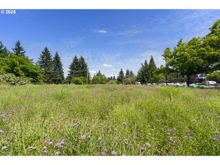 8712 Ne CENTERPOINTE Dr, Vancouver, WA 98665