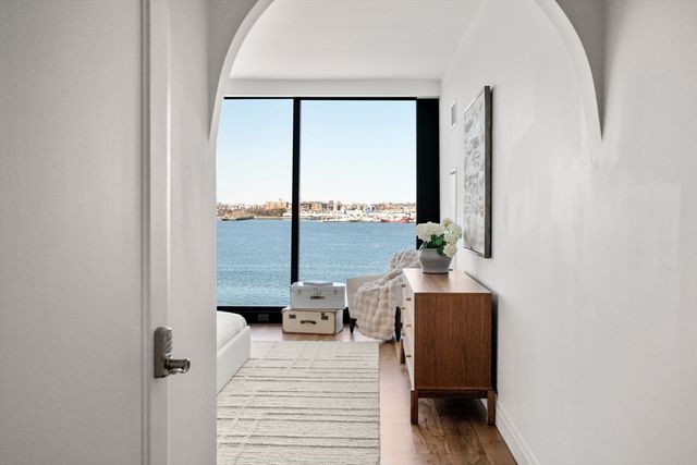 300 Pier 4 Blvd 6D, Boston, MA 02110