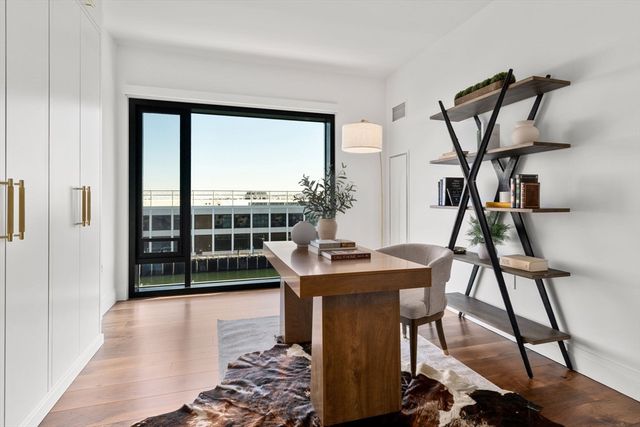 300 Pier 4 Blvd 6D, Boston, MA 02110
