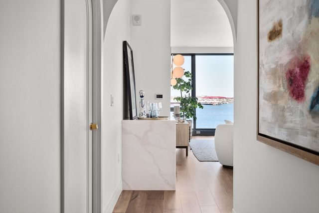 300 Pier 4 Blvd 6D, Boston, MA 02110