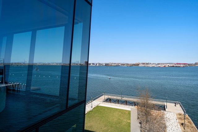 300 Pier 4 Blvd 6D, Boston, MA 02110