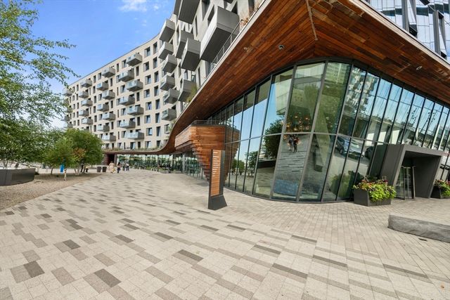 300 Pier 4 Blvd 6D, Boston, MA 02110